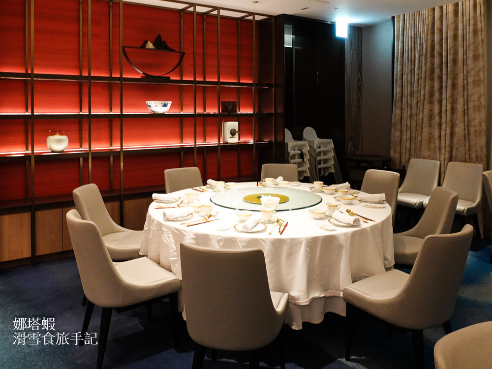 國賓川菜廳︱米其林指南推薦.招牌掛爐烤鴨&一鴨二吃 - 第1張圖 國賓川菜廳︱米其林指南推薦.招牌掛爐烤鴨