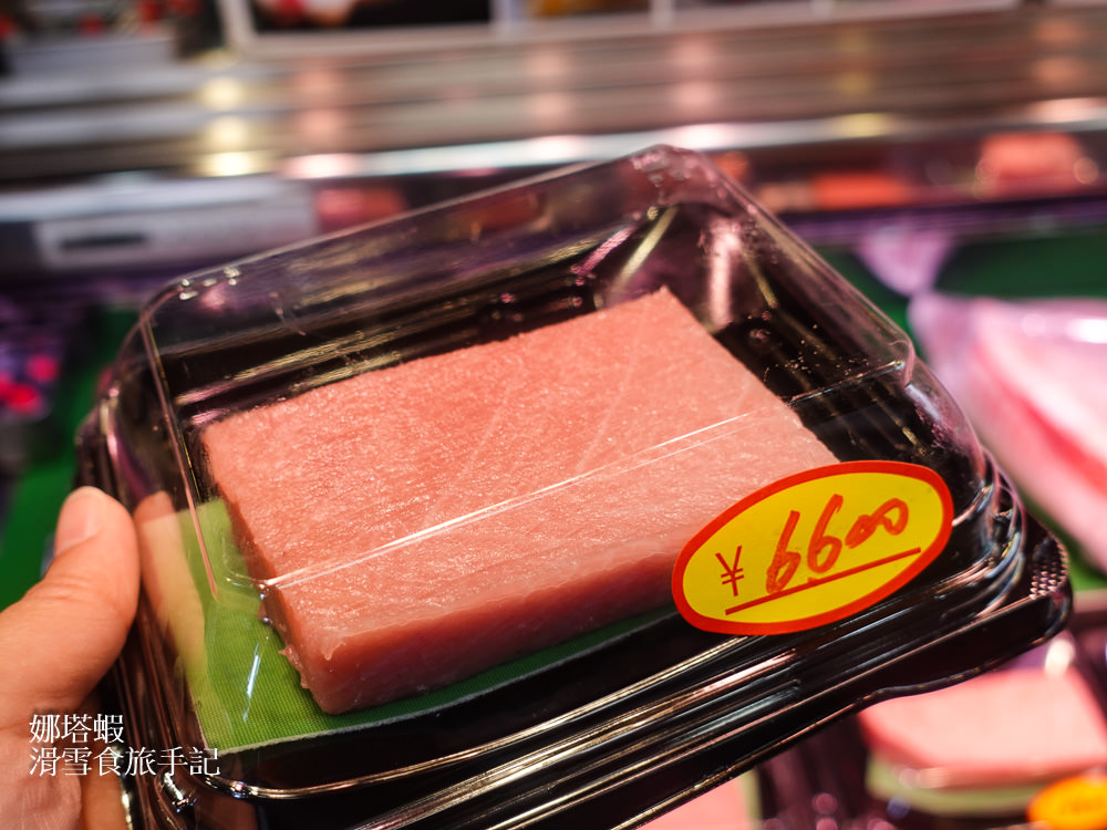 大阪黑門市場必吃美食︱黑銀金槍魚店,大口吃頂級黑鮪魚 - 第7張圖 大阪黑門市場必吃美食_黑銀金槍魚店,大口吃頂級黑鮪魚