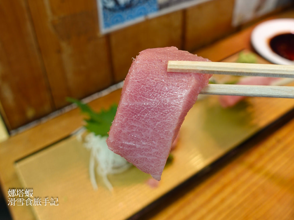 大阪黑門市場必吃美食︱黑銀金槍魚店,大口吃頂級黑鮪魚 - 第13張圖 大阪黑門市場必吃美食_黑銀金槍魚店,大口吃頂級黑鮪魚