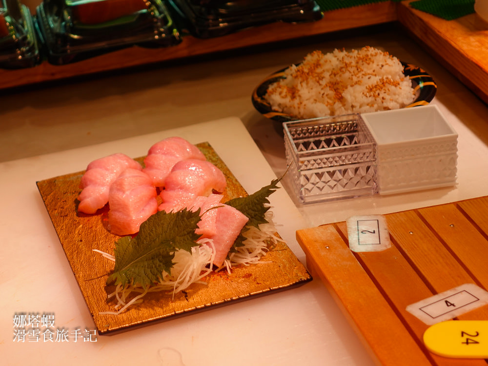 大阪黑門市場必吃美食︱黑銀金槍魚店,大口吃頂級黑鮪魚 - 第10張圖 大阪黑門市場必吃美食_黑銀金槍魚店,大口吃頂級黑鮪魚