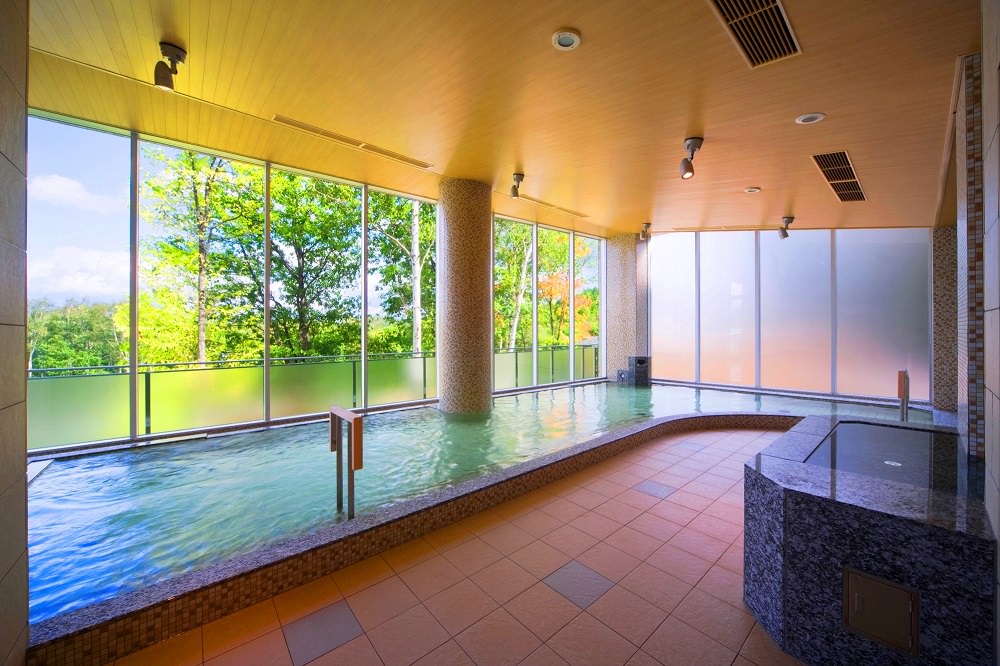 北海道︱新富良野王子飯店．高樓層景觀客房．晚餐蟹腳吃到飽