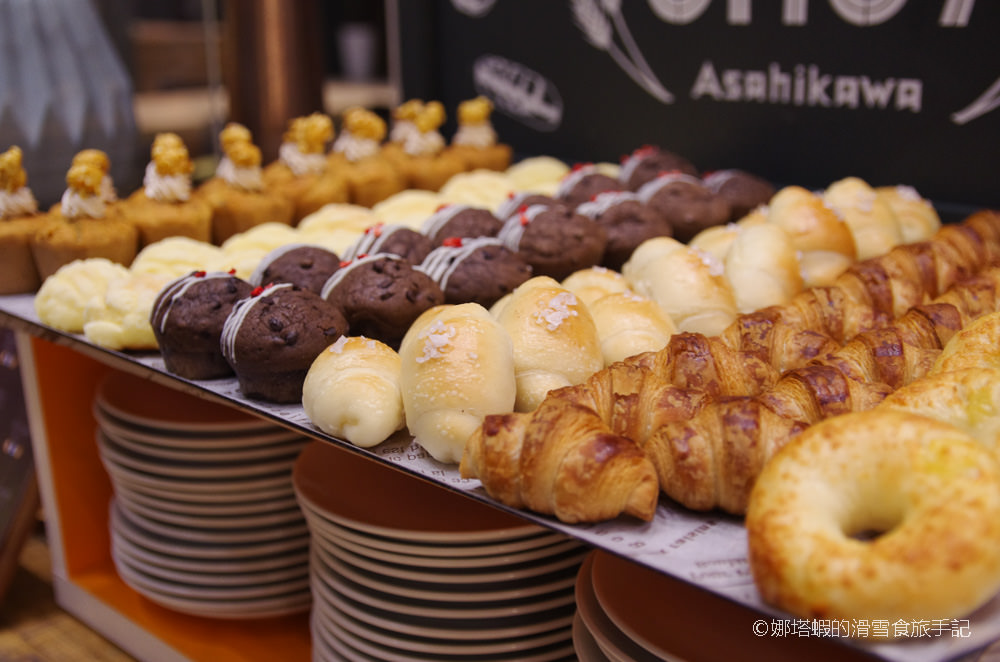 OMO7旭川by 星野集團，美麗的北海道早餐，鹹甜鬆餅都好吃! 