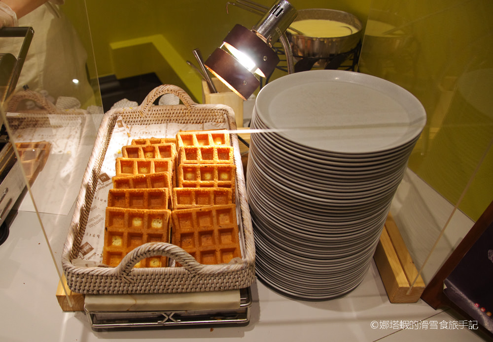 OMO7旭川by 星野集團，美麗的北海道早餐，鹹甜鬆餅都好吃! 