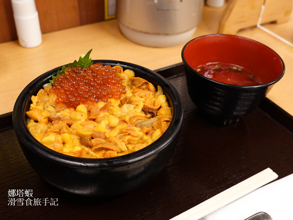札幌美食︱二条市場「海鮮処魚屋の台所」海膽丼VS綜合海鮮丼,超滿足享受(有影片) - 第4張圖 二条市場「海鮮処魚屋の台所」海膽丼VS海鮮丼,超滿足的體驗!
