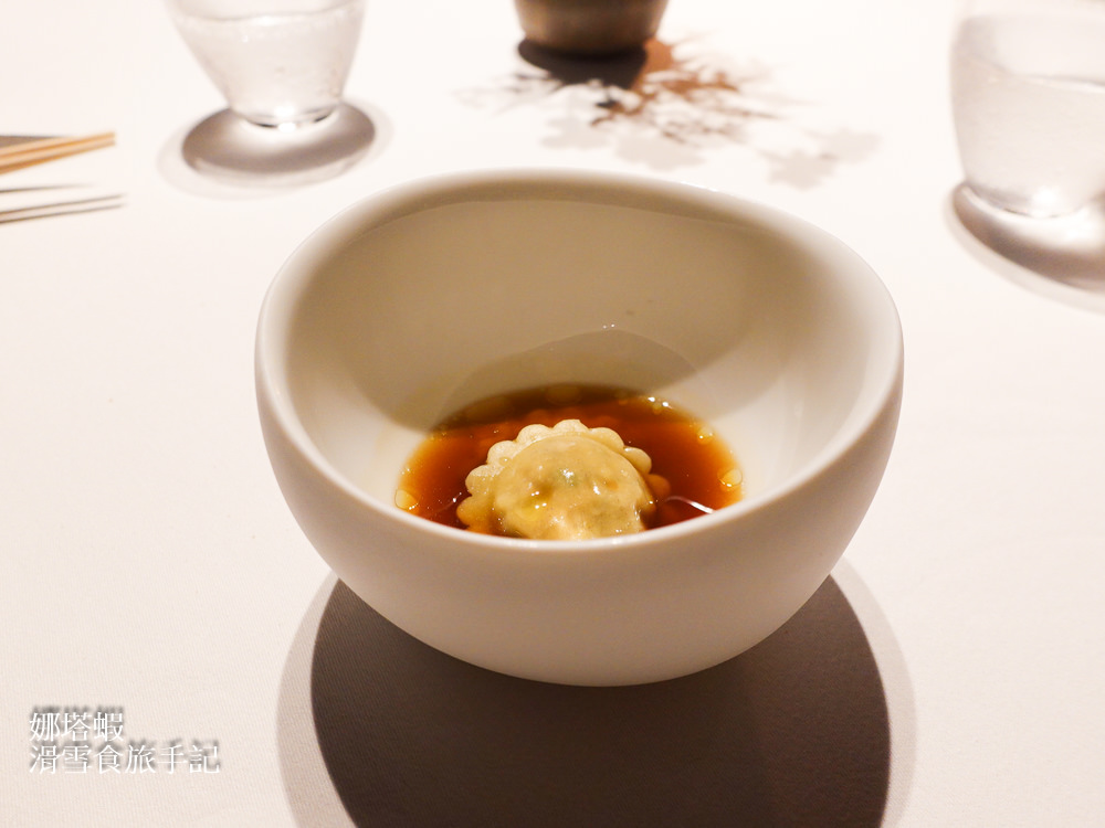 東京米其林三星餐廳︱L’Effervescence ,完美演繹日法融合的法式料理,好評大推 - 第19張圖 東京米其林三星︱L’Effervescence ,完美演繹日法融合法式料理