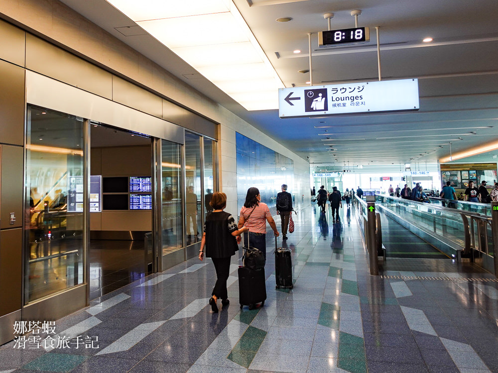 東京羽田機場貴賓室體驗︱ANA LOUNGE 全日空商務艙貴賓室，現做握壽司與氣泡酒、啤酒自助吧