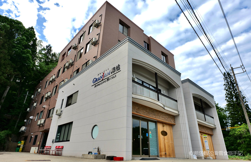 白馬滑雪︱栂池高原滑雪場住宿推薦2026,地點超好的6間栂池飯店&背包客住宿 - 第4張圖 栂池高原滑雪場住宿懶人包,地點超好的6間飯店&背包客住宿推薦