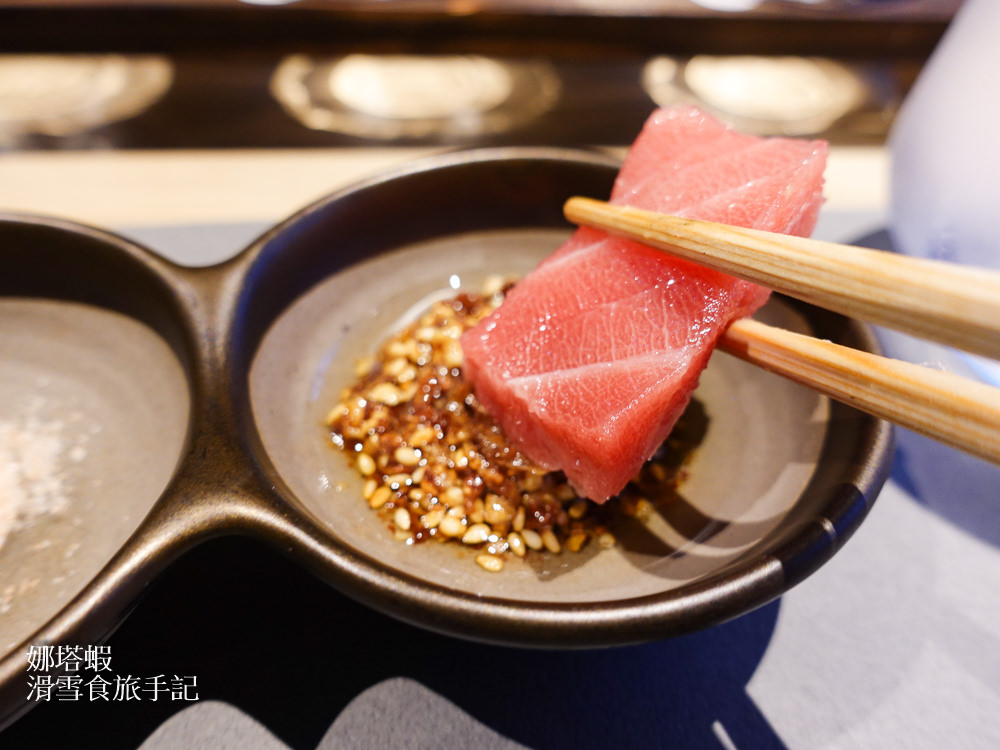 草津溫泉「裏草津蕩TOU旅館」燈璃餐廳，和洋風格融合的美味早、晚餐