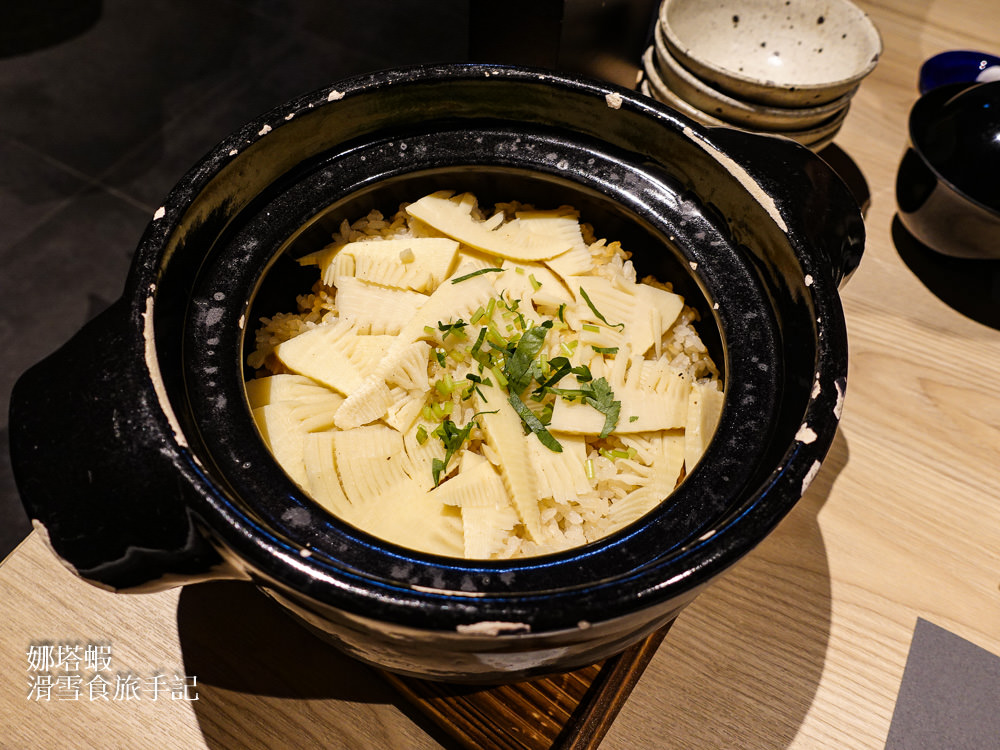 草津溫泉「裏草津蕩TOU旅館」燈璃餐廳，和洋風格融合的美味早、晚餐