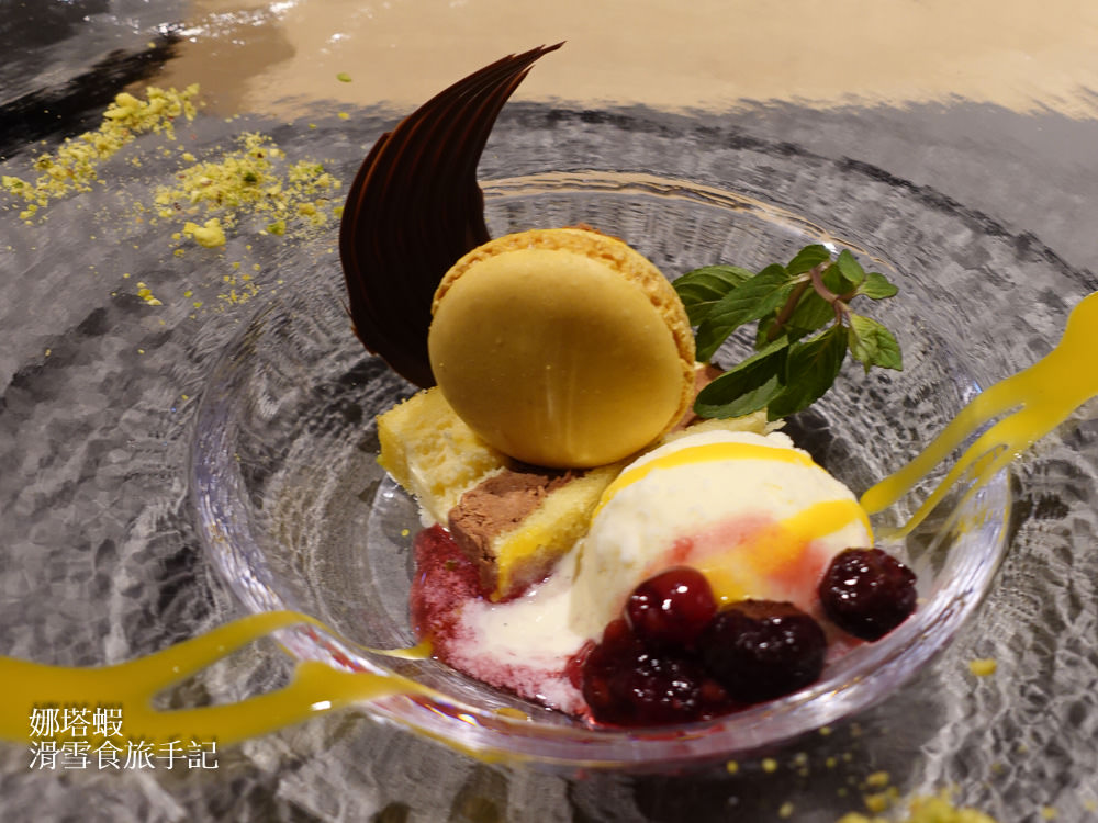 草津溫泉「裏草津蕩TOU旅館」燈璃餐廳，和洋風格融合的美味早、晚餐