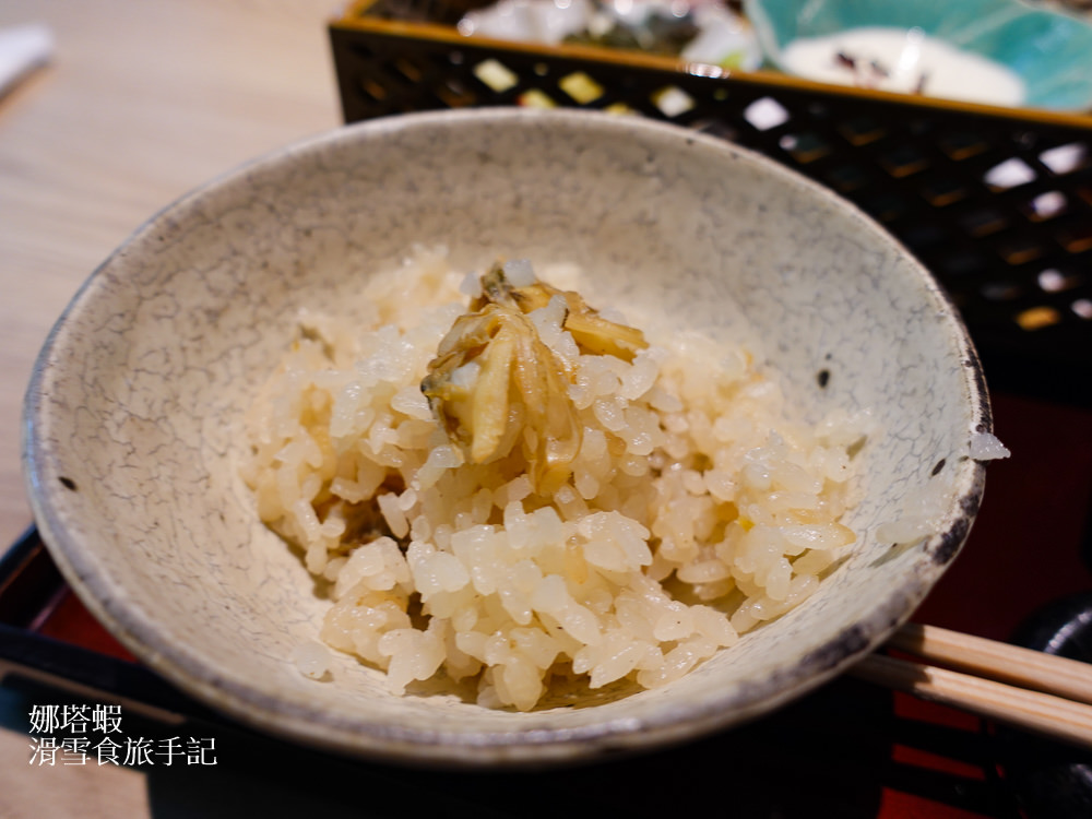 草津溫泉「裏草津蕩TOU旅館」燈璃餐廳，和洋風格融合的美味早、晚餐