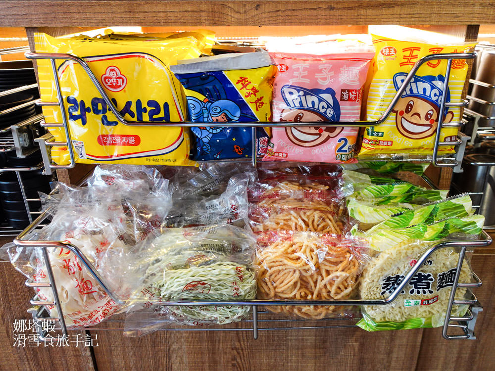 肉控和海鮮控必看！辛巴適麻辣鍋吃到飽，和牛、牛舌、天使紅蝦，壽星加碼送干貝