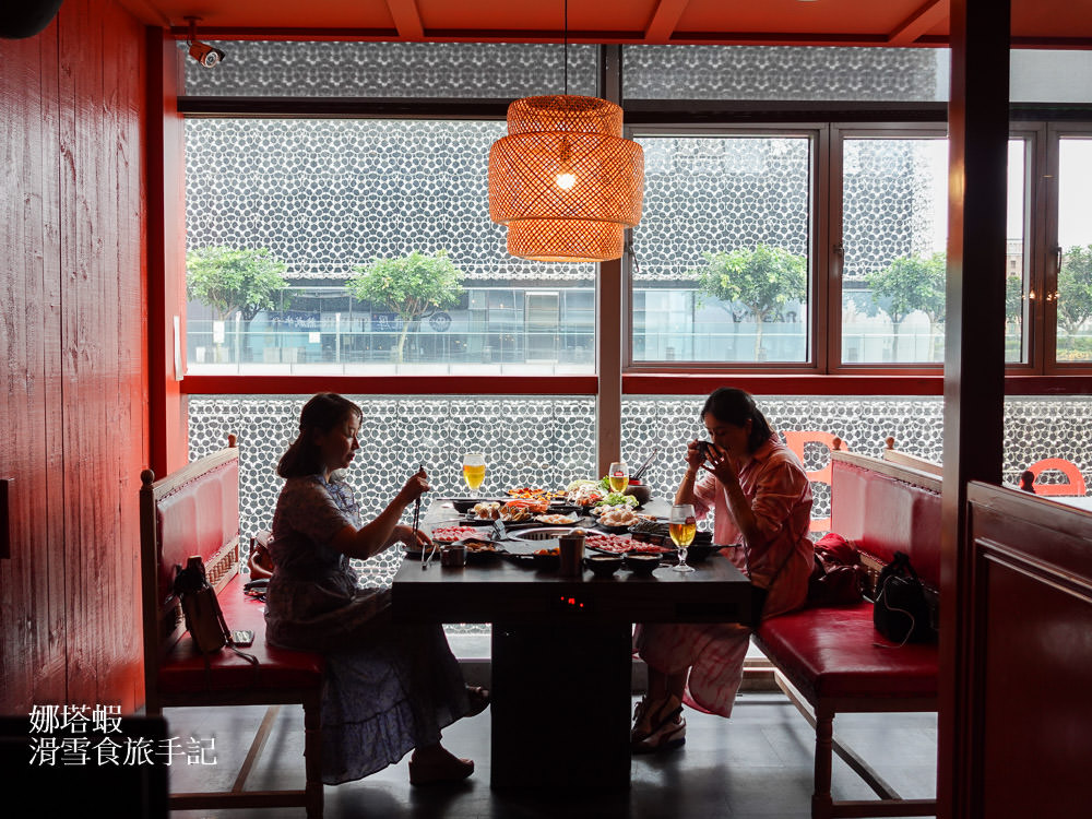 肉控和海鮮控必看！辛巴適麻辣鍋吃到飽，和牛、牛舌、天使紅蝦，壽星加碼送干貝
