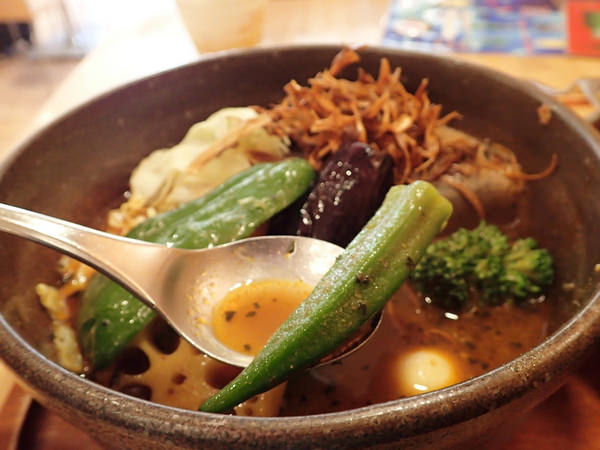 【札幌美食】「Picante湯咖哩」可以喝的北海道湯咖哩，湯頭辣度配料飯量全都自己選!