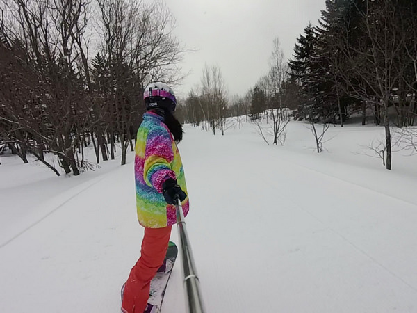 冬山解放！到Tomamu滑粉雪衝樹林！