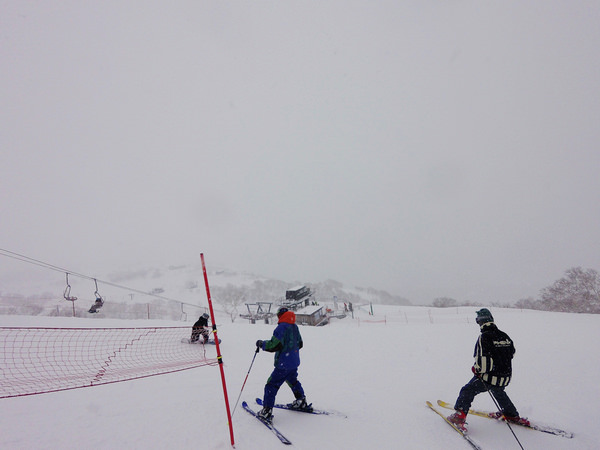 北海道．二世谷滑雪場介紹之2：到Annupuri國際滑雪場泡湯吃燒肉