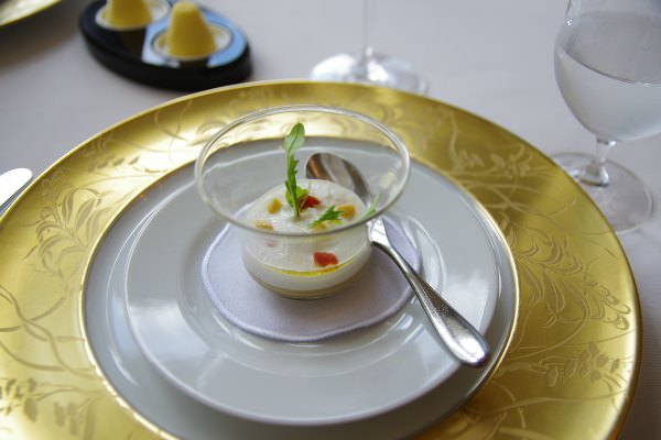 【香港必吃美食】米其林二星-四季酒店Caprice法式餐廳的慶生食記