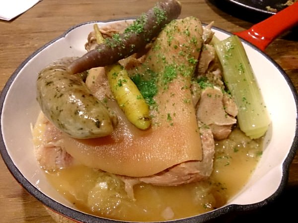 【信義區美食】法式料理塞子小酒館-阿爾薩斯酸菜鍋，最佳法式豬腳