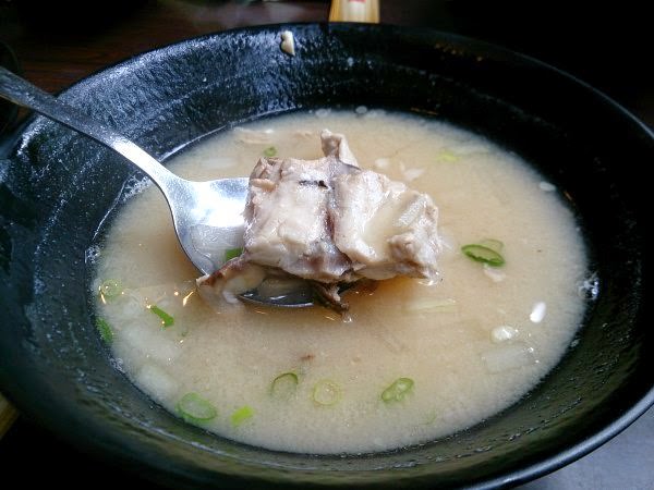三多屋爸爸嘴 (應該是)台北市CP值最高的生魚片蓋飯