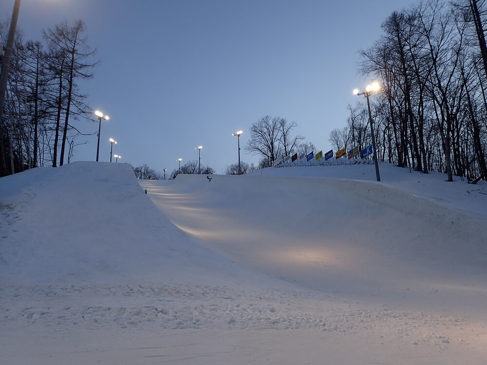 [北海道滑雪]札幌盤溪滑雪場市區出發只要30分鐘，夜景無敵美!