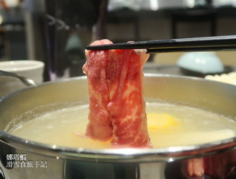 三峽︱一條雞湯火鍋︱天然鮮美好湯頭，兩人同行再送肉盤