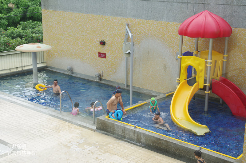 台中日光溫泉會館︱湯屋&SPA大眾池，悠閒泡湯戲水的親子假期