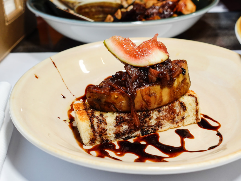 澳門自由行 DAY 2︱高奢精品「老佛爺酒店」、大三巴牌坊、盧家大屋、葡式蛋塔連發、上葡京「自助山」龍蝦吃到飽 - 第33張圖 澳門自由行 DAY 2︱高奢精品「老佛爺酒店」、大三巴、盧家大屋、澳門蛋塔連發、上葡京「自助山」龍蝦吃到飽