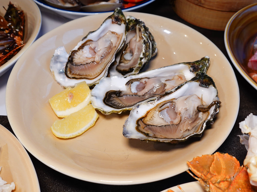 澳門自由行 DAY 2︱高奢精品「老佛爺酒店」、大三巴牌坊、盧家大屋、葡式蛋塔連發、上葡京「自助山」龍蝦吃到飽 - 第26張圖 澳門自由行 DAY 2︱高奢精品「老佛爺酒店」、大三巴、盧家大屋、澳門蛋塔連發、上葡京「自助山」龍蝦吃到飽