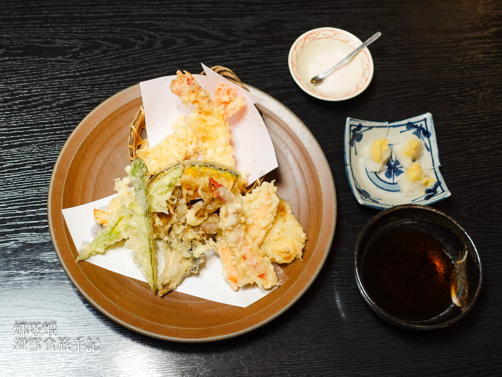旭川美食「天金本店」居酒屋，推薦必點海膽涮涮鍋、雙色烤鰻魚、鄉土天婦羅，有包廂