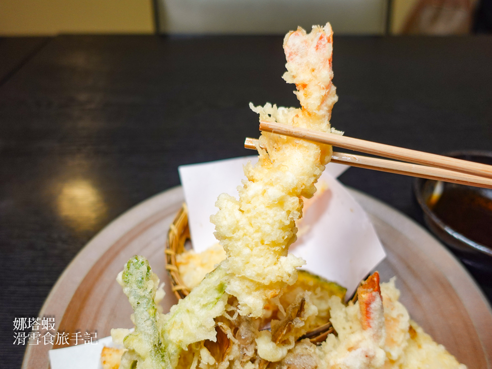 旭川美食「天金本店」居酒屋，推薦必點海膽涮涮鍋、雙色烤鰻魚、鄉土天婦羅，有包廂