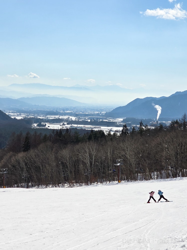 白馬爺岳滑雪場攻略_推薦滑雪新手練功_鄰近溫泉鄉_雪地摩托車穿梭樹林超刺激