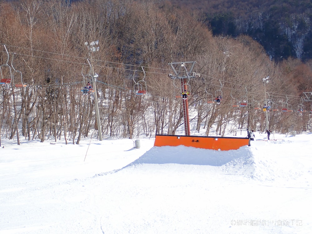 白馬爺岳滑雪場攻略_推薦滑雪新手練功_鄰近溫泉鄉_雪地摩托車穿梭樹林超刺激