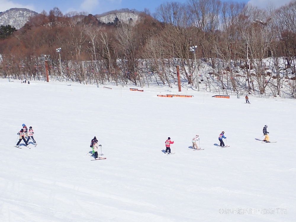 白馬爺岳滑雪場攻略_推薦滑雪新手練功_鄰近溫泉鄉_雪地摩托車穿梭樹林超刺激