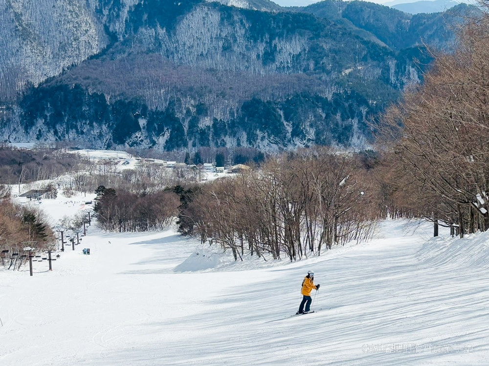 白馬爺岳滑雪場攻略_推薦滑雪新手練功_鄰近溫泉鄉_雪地摩托車穿梭樹林超刺激