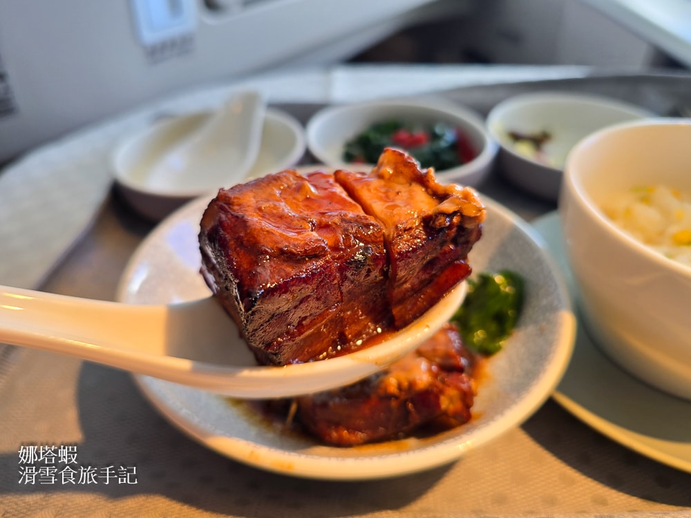 長榮航空商務艙開箱_倫敦直飛台灣BR0068-皇璽桂冠艙躺著飛(777-300ER)