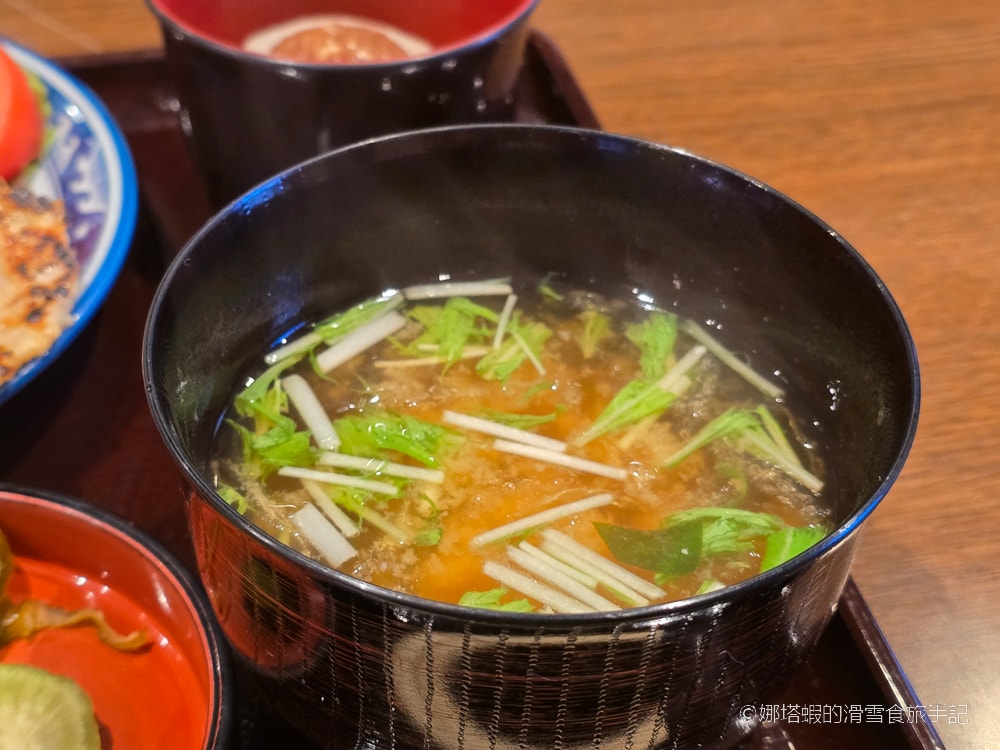 長野美食推薦，百年味噌名店「すや亀本店」烤飯糰定食、味增霜淇淋