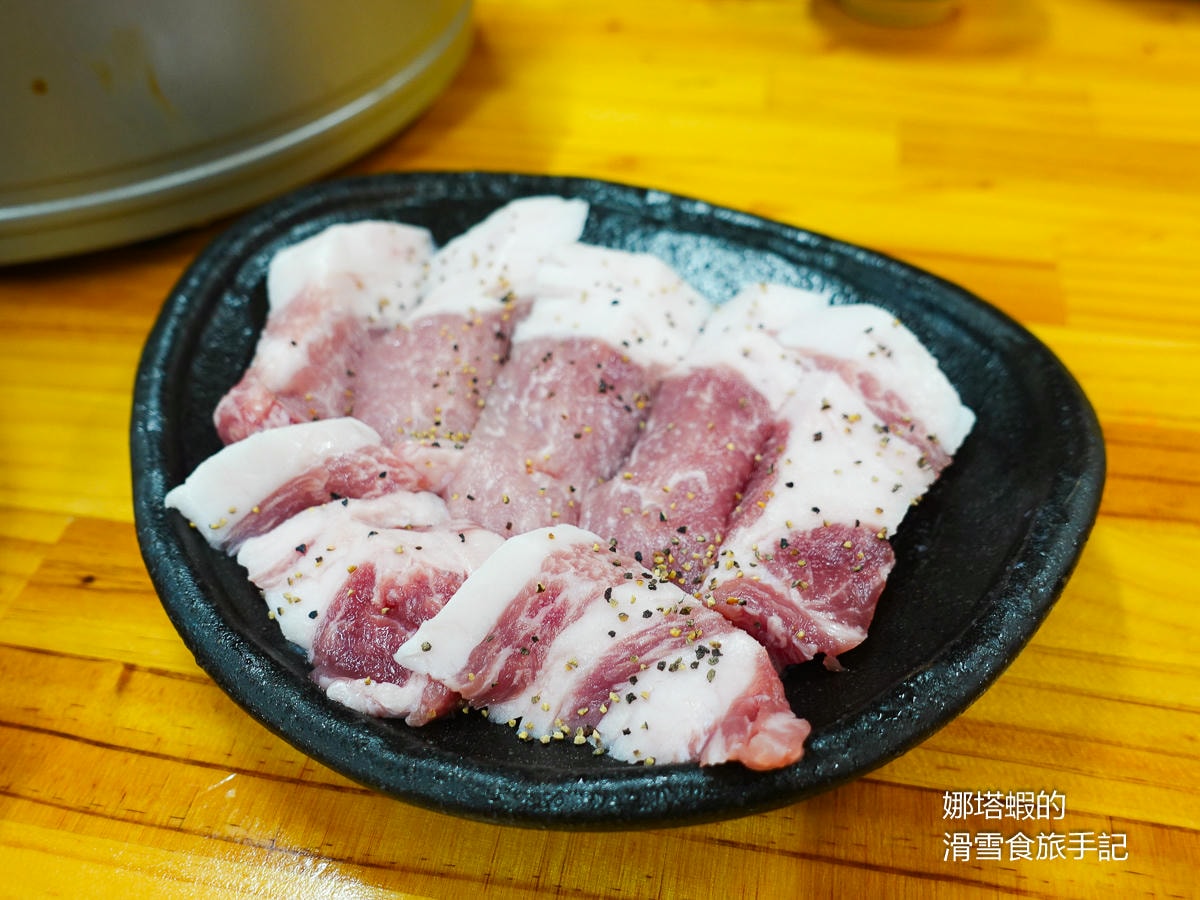 沖繩景點推薦︱好逛又好吃的「第一牧志公設市場」，大吃石垣牛、阿古豬和海鮮！