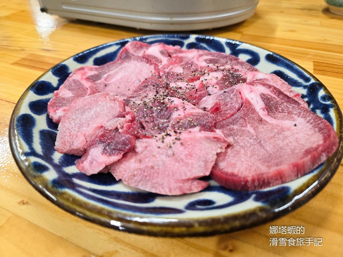沖繩景點推薦︱好逛又好吃的「第一牧志公設市場」，大吃石垣牛、阿古豬和海鮮！