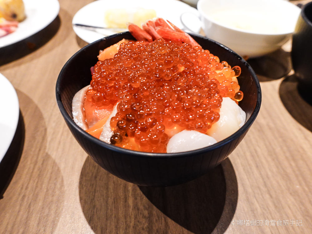札幌索拉利亞西鐵飯店，札幌車站步行5分鐘，早餐鮭魚卵海鮮丼吃到飽
