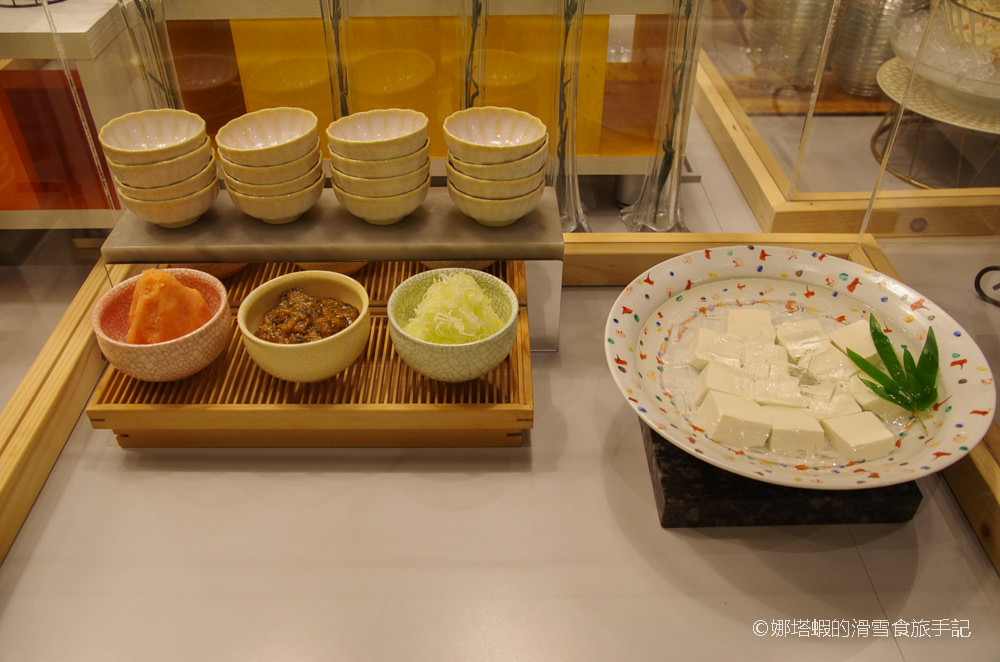 OMO7旭川by 星野集團，美麗的北海道早餐，鹹甜鬆餅都好吃! 
