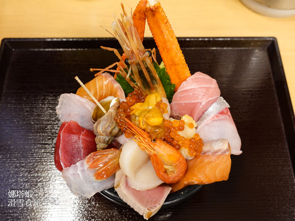 二条市場「海鮮処魚屋の台所」海膽丼VS海鮮丼，超滿足的體驗! 