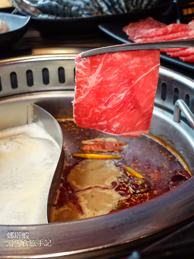 肉控和海鮮控必看！辛巴適麻辣鍋吃到飽，和牛、牛舌、天使紅蝦，壽星加碼送干貝